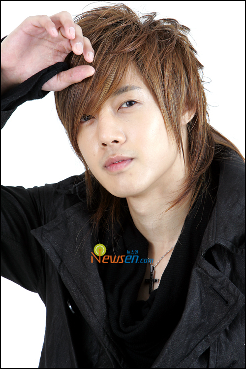 Asian Hairstyles: Boys Over Flowers Hair Trend